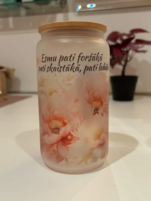 Burciņa "Esmu pati skaistākā"