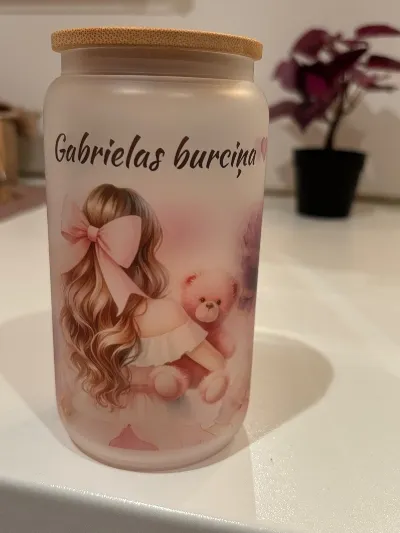 Burciņa "Esmu pati skaistākā"